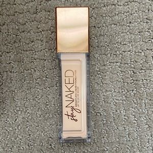 Urban Decay Stay Naked Weightless Foundation
